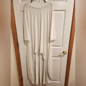 2X off white high-low long shirt by Zenana Premium